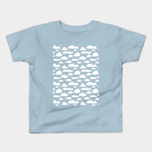 Sunny sky: White cartoon clouds in a repeating pattern Kids T-Shirt